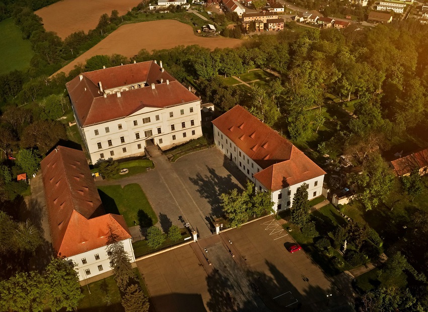 Rosice zámek dron foto archiv zámku kopie