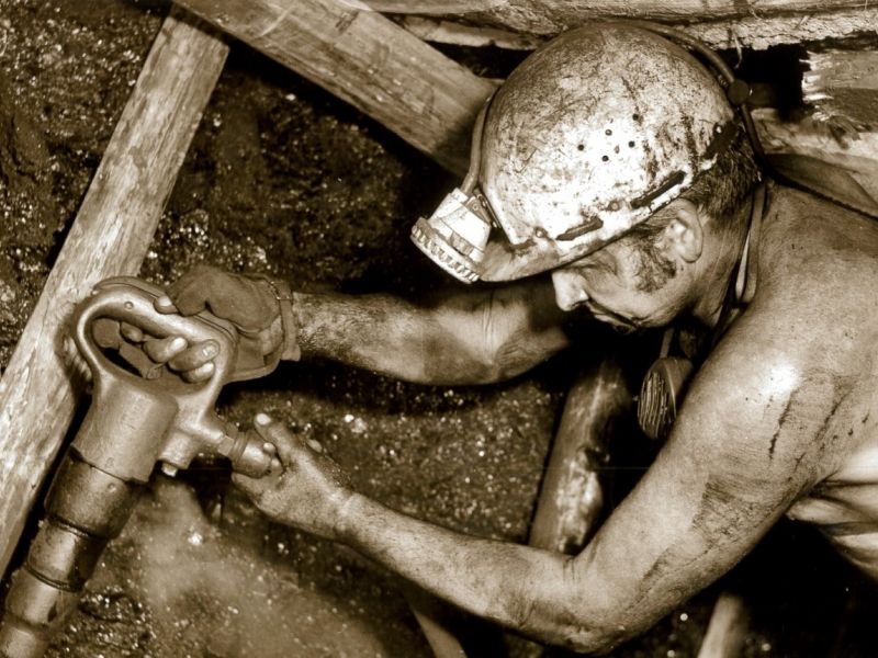 Dolujeme vzpomínky. Záhada fotografie objasněna skvělou historkou. A nebo ne?